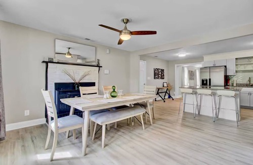 Goose Creek House | Pet-friendly 4-bedroom house AC and WIFI