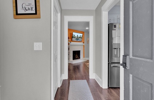 Ladson House | Pet Friendly 4 Bedroom Fully Fenced Backyard