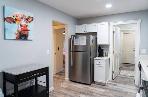 North Charleston House | Pet-Friendly Cottage Near Airport