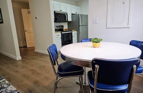 North Charleston House | Pet Friendly Charleston Retreat