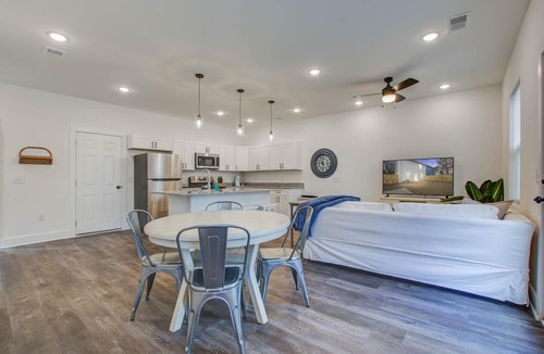 Hanahan House | Pet Friendly Central Location #1