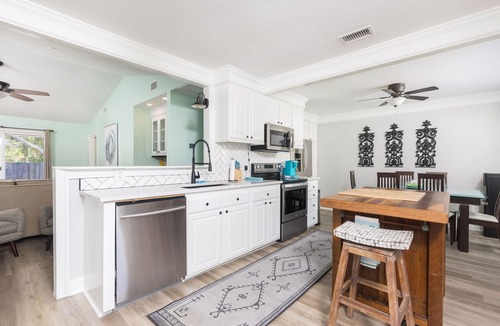 Mount Pleasant Cottage | Pet Friendly, Entire Home, Close to the Beach & Charleston