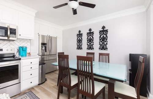 Mount Pleasant Cottage | Pet Friendly, Entire Home, Close to the Beach & Charleston