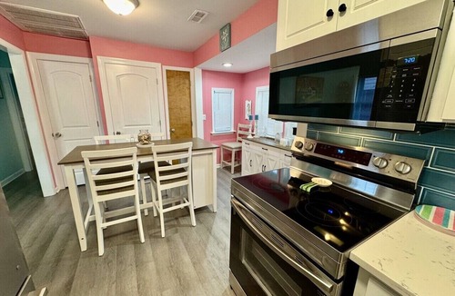 Surfside Beach House | Pet-Friendly-Ocean Lakes-Resort-Free Golf Cart