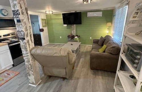 Windy Hill Villa | Pet-Friendly 2BR/2 min Walk to Beach/Pool+Hot Tub/Golf Cart option