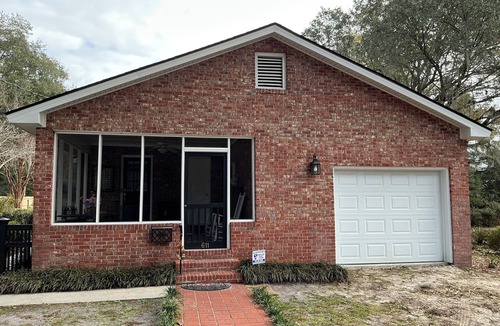 Summerville Historic District House | PINEAPPLE HOUSE - Comfortable home in historic district of Summerville SC