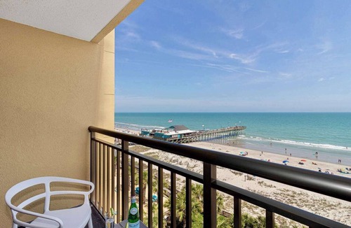 Downtown Myrtle Beach Condo | Pink Surf by StayMareni - Oceanfront 2 Queens Suite