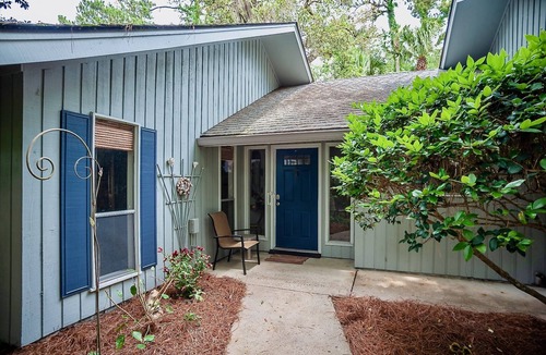 North Forest Beach House | Private 3/bd 2/Ba home, Quiet, stroll 500' to the semi private beach.🐬