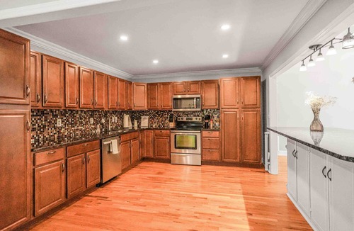 Mint Hill House | Private 5 BR Retreat, Pond, Kayaks & Gameroom