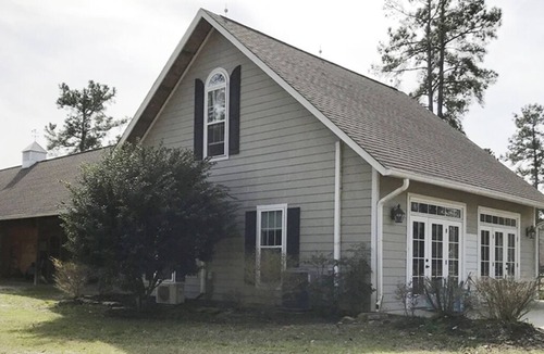 Aiken Apartment | Private apartment on horse farm with community amenities available.