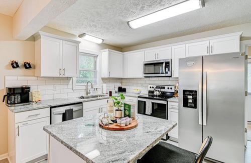 Terry Sanford House | Private Hot Tub & Cold Plunge: Fayetteville Gem!