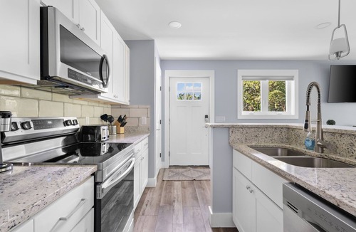 Charleston Apartment | Private & Quiet Retreat Near Folly Beach