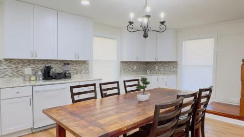 Garden City House | Private Villa for Family and group getaway + pool