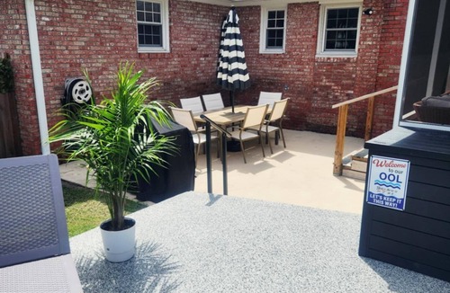 Summerville House | Pumba's Pad-Summerville-PRIVATE POOL-GAME ROOM-DOGS OK