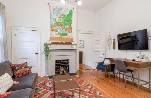 Earlewood Apartment | Queen Anne Travelers Apartment