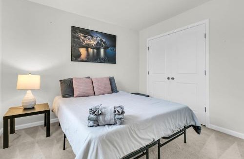 Ladson House | Quiet 3 Bedroom Escape in Ladson with 2 Car Garage