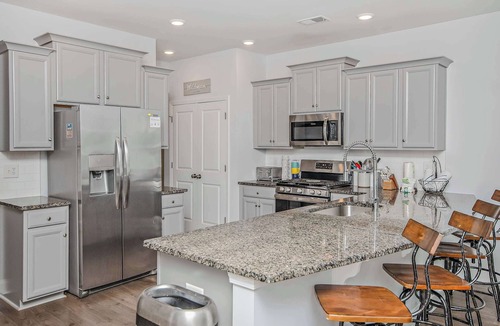 Red Hill House | Quiet 4BR Golf Getaway at Legends Resort