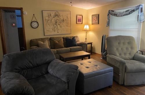 Colleton County House | Quiet and in the country.