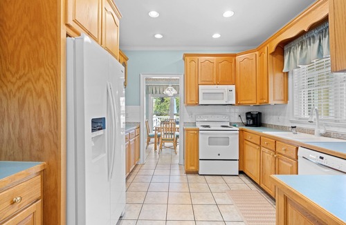North Litchfield Beach House | Raised Beach House, Furnished Sundeck, Grill, Easy Walk to Beach, Dog Friendly