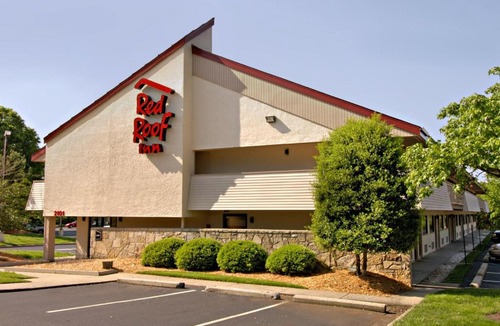 Greensboro Hotel | Red Roof Inn Greensboro Coliseum