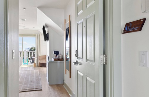Folly Beach Bed & Breakfast | Regatta Inn Folly Beach