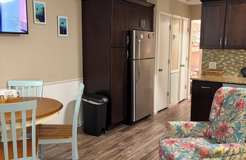 Folly Field Condo | Relax & Enjoy Renovated Condo Close to the Beach!