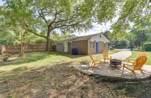 Burton House | Relax Fireside: Family Home 6 Mi to Dtwn Beaufort!