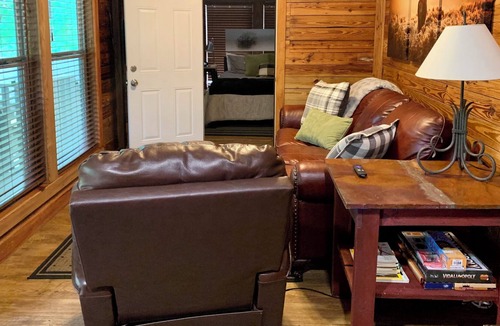 Norristown Cabin | Relaxing 2 bedroom / 2 bath riverfront cabin.