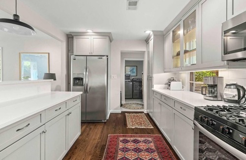 Scanlonville House | Remleys Row- mins to Shem Creek and dtwn chs