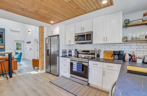 Historic District Cottage | Remodeled unique vacation rental in the heart of Historic Beaufort
