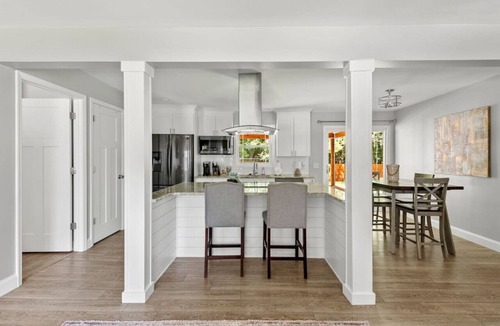 Charleston House | Renovated - 3 Bed Home - 10 Minutes to Downtown!