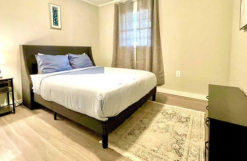 Atlantic Beach Apartment | Renovated apt short walk to beach, Central AC, Fast Wi-Fi