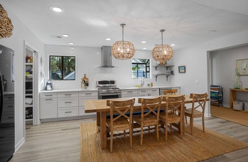 Saint Helena Island House | Renovated Center Island Home & Garage Apt 4bd/3ba