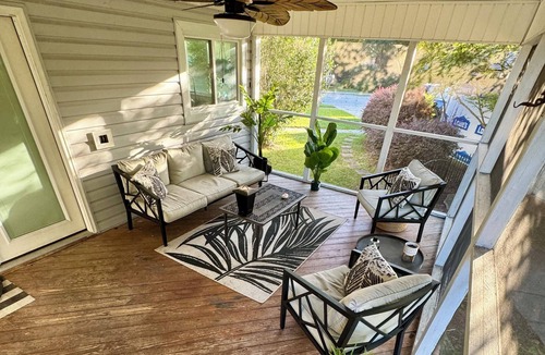 Moncks Corner House | Renovated Lowcountry Home located near the Charleston area!