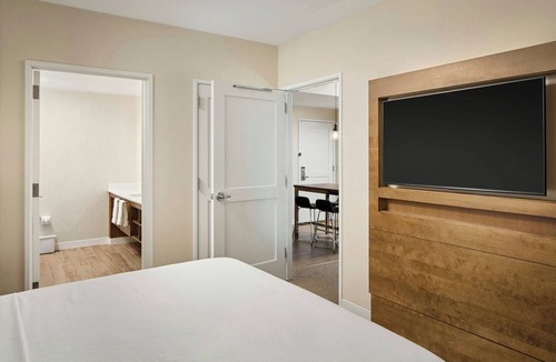 Charleston Hotel | Residence Inn by Marriott Charleston Patriots Point
