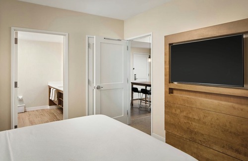 Charleston Hotel | Residence Inn by Marriott Charleston Patriots Point