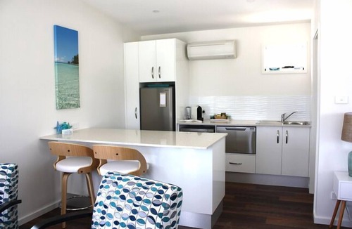 Vincentia Apartment | Rooftops - Vincentia