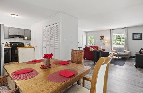 Knightdale House | Rose Garden Peaceful 3BR Near Raleigh