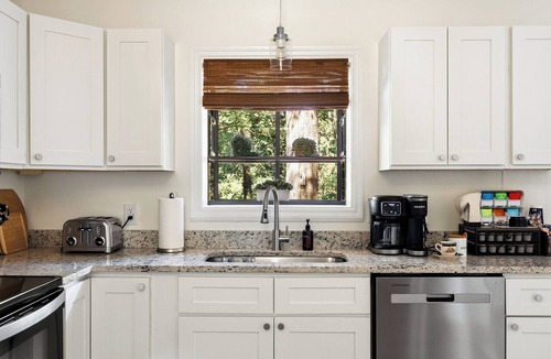 Aiken House | Saddle up, Tee off! Luxury King in Horse Country