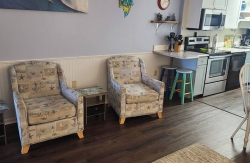 Crescent Beach Condo | 🐬San-A-Bel🐬Ocean Front 2BR Condo~ Balcony~Outdoor HotTub~Pool👣Bring FlipFlops
