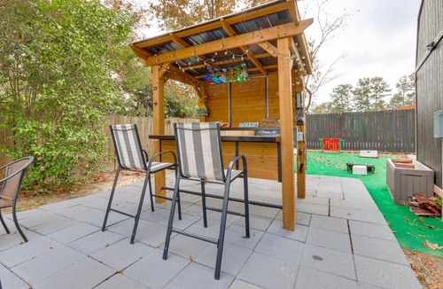 Port Wentworth House | Sand Volleyball Court, Pool, Hot Tub! Fun Retreat