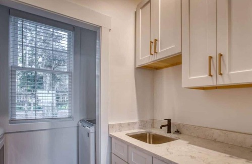 Melrose on the Beach House | Sassafras Cottage 5BDR Oceanfront with golf cart