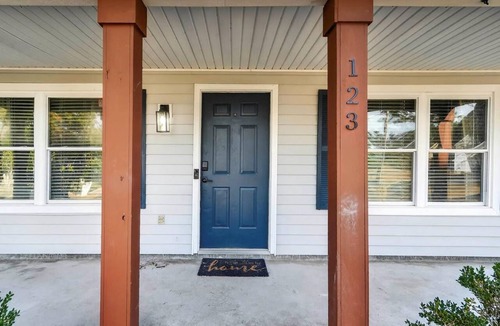 Whitemarsh Island House | Savannah Oasis Hot Tub Pickleball Putt Putt