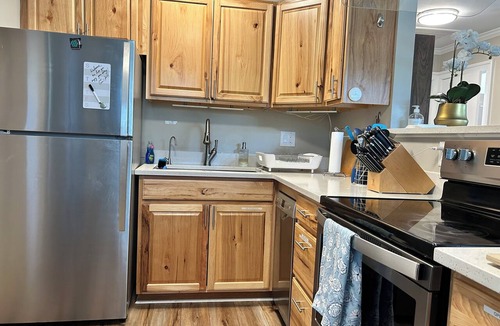Port Royal Cottage | Screened Porch, Pet Friendly, 5 mi to PI and Beaufort