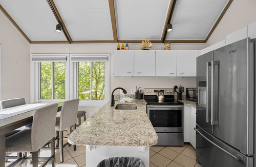 Night Heron House | Sea Pines Family Cottage Loft for Kids + PS4 Quick Bike Ride to Beach + Lighthouse