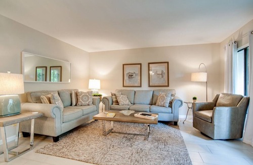 Harbour Town Condo | Sea Pines Resort! Gorgeous Pet-Friendly Retreat
