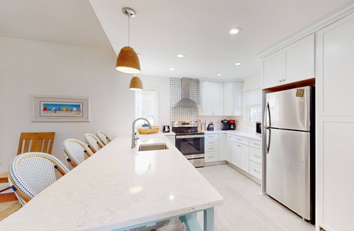 South Beach House | Sea Pines Retreat - steps to Salty Dog, beach, pool, and tennis