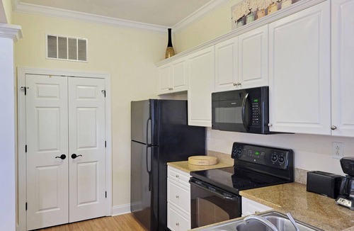 North Litchfield Beach Condo | Seaside Inn Condo, Screen Porch, Quiet Setting, Pool Plaza, Resort Beach Access