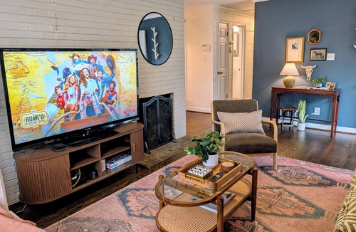 Charlotte House | Selwyn Park Playground - 3BR/2BA w large back yard - Kid, Pet, & Adult Friendly