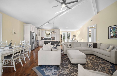 Blue Heron Lake House | Serene Lakeside Retreat, Golf Cart Included, 126 Sea Otter Lane